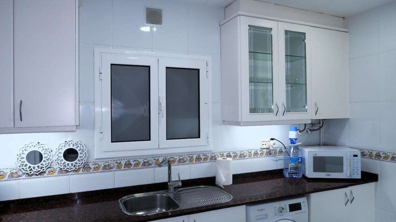 Entire Apartment , 2 Bedrooms Newly Remodeled Center Sitges Barcelona Екстер'єр фото