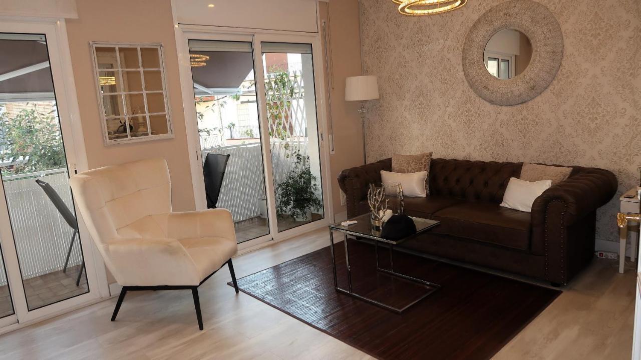 Entire Apartment , 2 Bedrooms Newly Remodeled Center Sitges Barcelona Екстер'єр фото