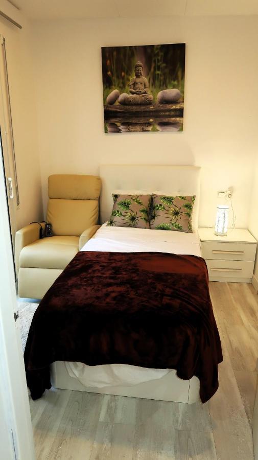 Entire Apartment , 2 Bedrooms Newly Remodeled Center Sitges Barcelona Екстер'єр фото